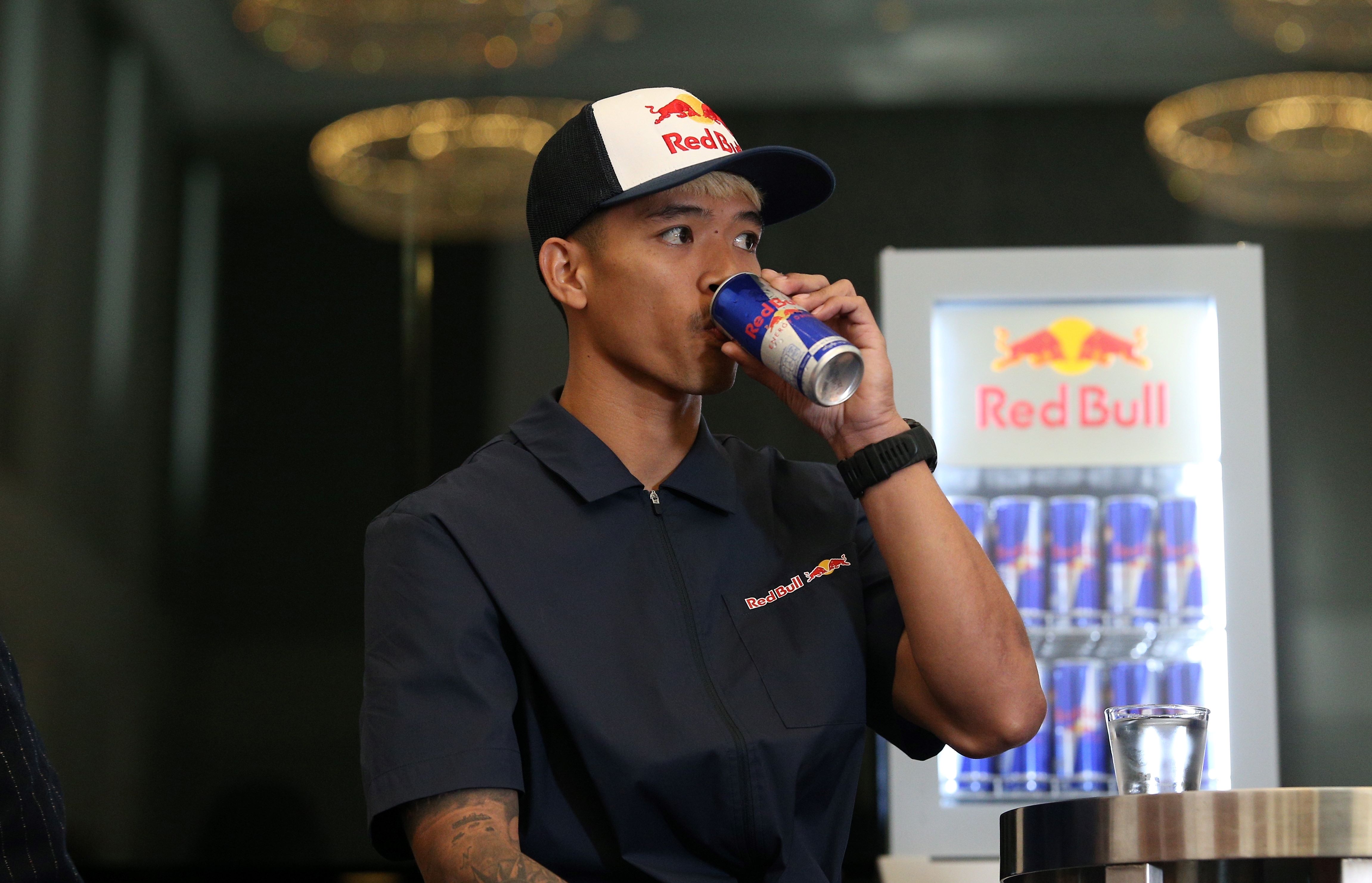 นักแข่ง Red Bull ชาวไทย ก้อง - สมเกียรติ จันทรา เตรียมอุ่นเครื่อง เชคดาวน์ เทสต์ ที่ เซปังฯ