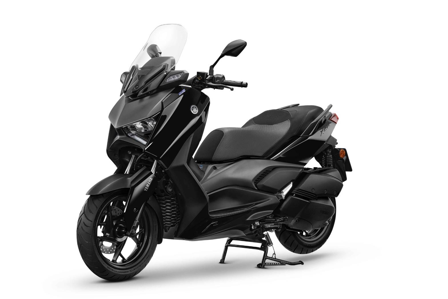 NEW XMAX CONNECTED… Follow the MAX MY PREMIUM SPORT, MY PRIDE…MY XMAX หนึ่งเดียวต้อง MAX…