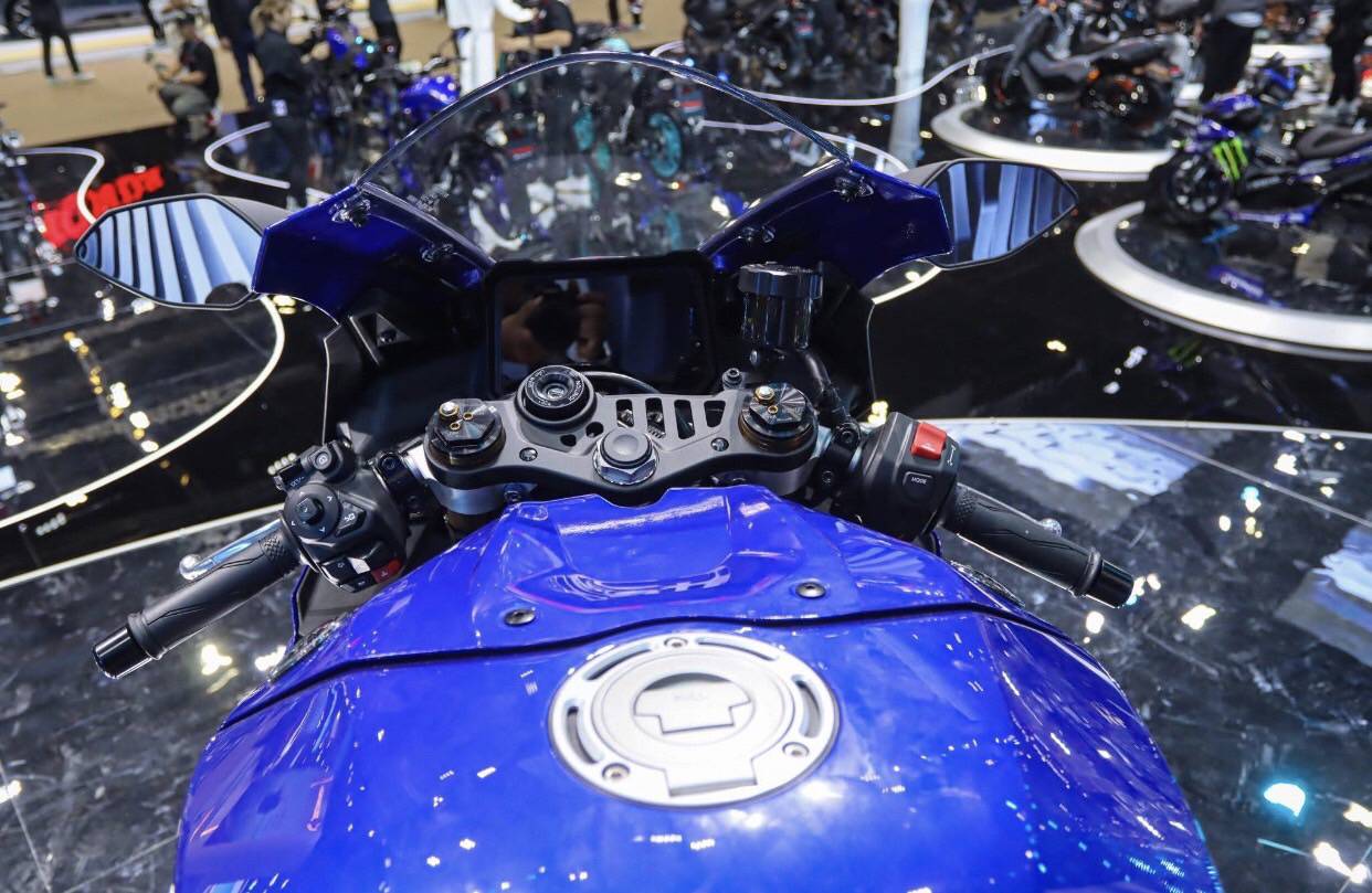 Yamaha YZF-R9 สุดยอดซูเปอร์สปอร์ตตระกูล R-Series