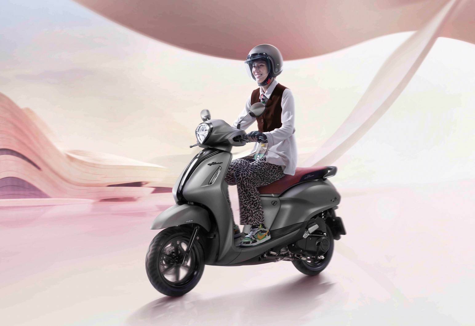 “New YAMAHA TMAX 2025”