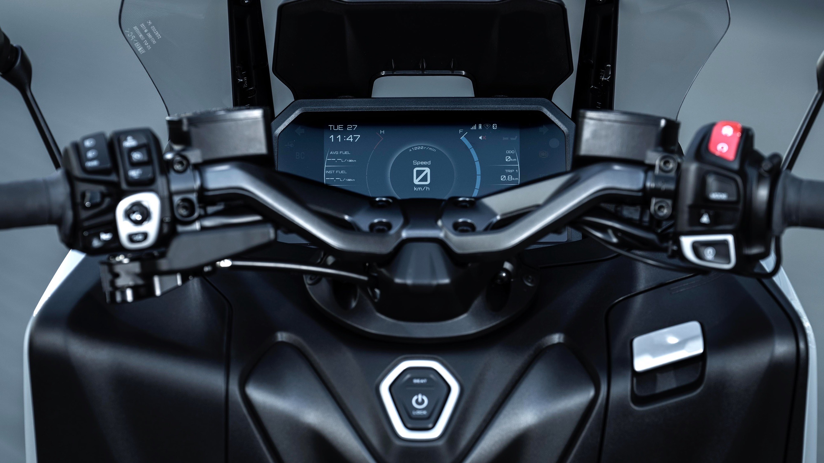 New YAMAHA TMAX 2025