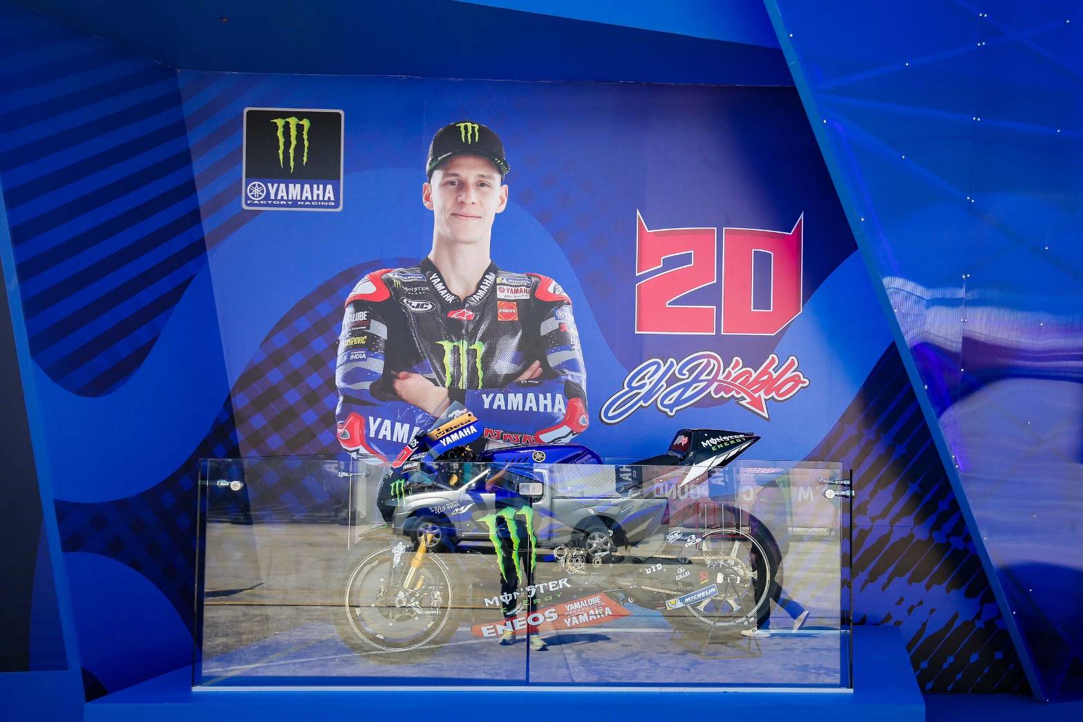 ยามาฮ่าเนรมิต YAMAHA GP PAVILION พร้อมรองรับแฟนมอเตอร์สปอร์ตทั่วโลก ในการแข่งขัน Thailand Grand Prix 2024 จัดเต็มกระทบไหล่ 2 นักแข่งระดับโลก