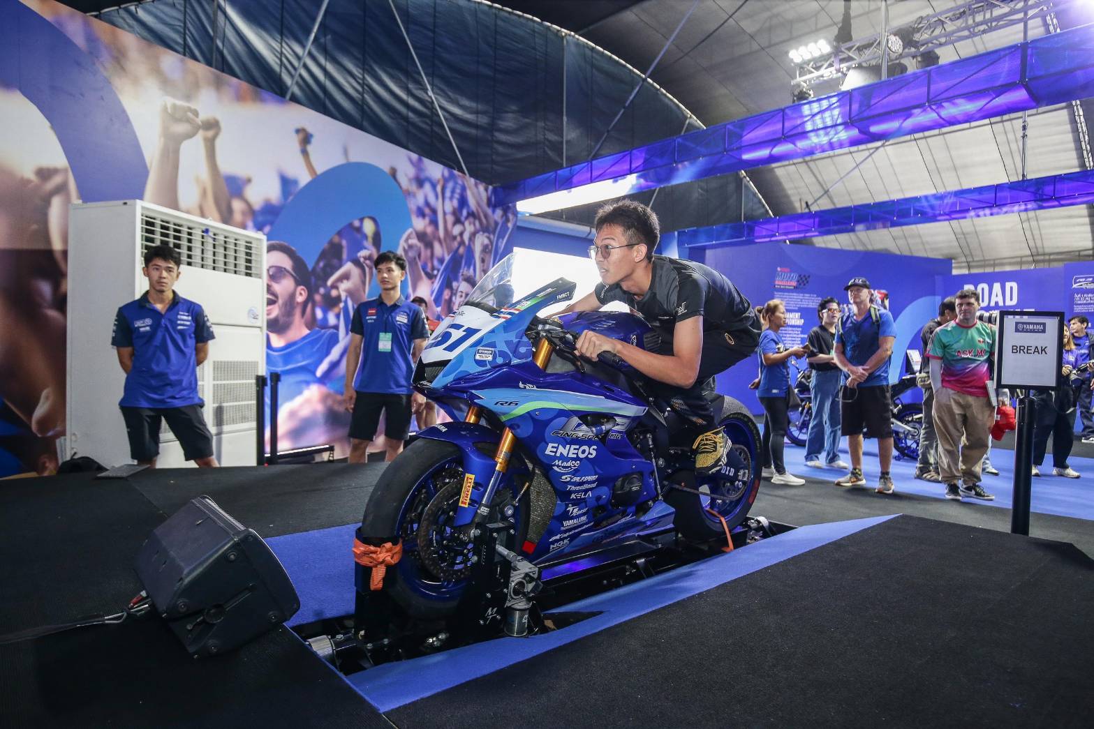 ยามาฮ่าเนรมิต YAMAHA GP PAVILION พร้อมรองรับแฟนมอเตอร์สปอร์ตทั่วโลก ในการแข่งขัน Thailand Grand Prix 2024 จัดเต็มกระทบไหล่ 2 นักแข่งระดับโลก