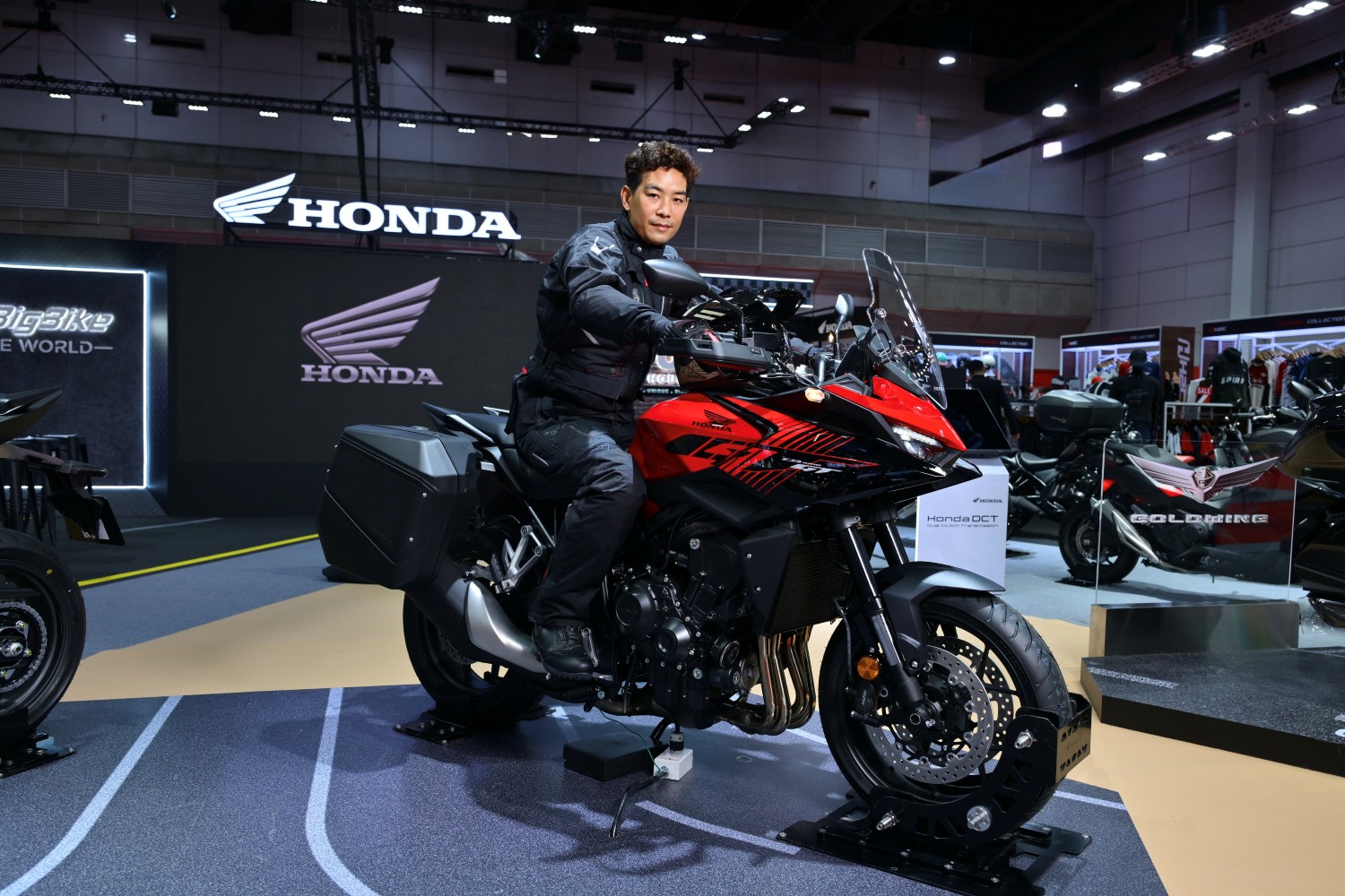 ครั้งแรกในไทย! New Honda CB1000GT สปอร์ตทัวร์ริ่ง 4 สูบ ถ่ายทอดเทคโนโลยีจาก CBR Fireblade พร้อม New Honda Monkey EX Custom Edition
