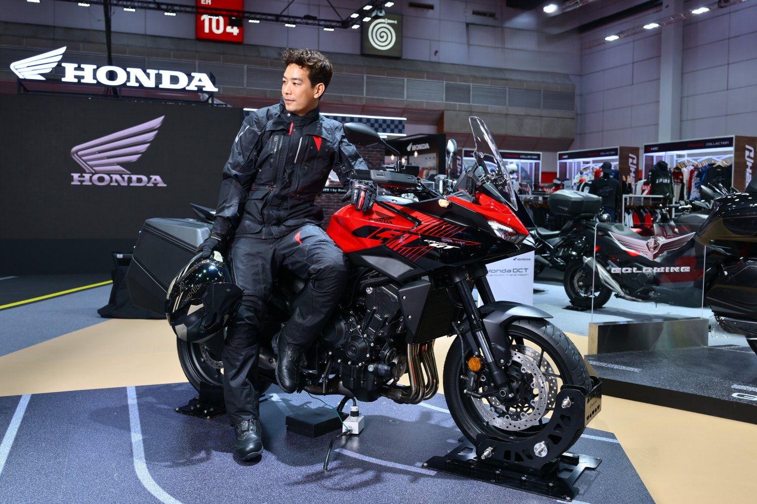 ครั้งแรกในไทย! New Honda CB1000GT สปอร์ตทัวร์ริ่ง 4 สูบ ถ่ายทอดเทคโนโลยีจาก CBR Fireblade พร้อม New Honda Monkey EX Custom Edition