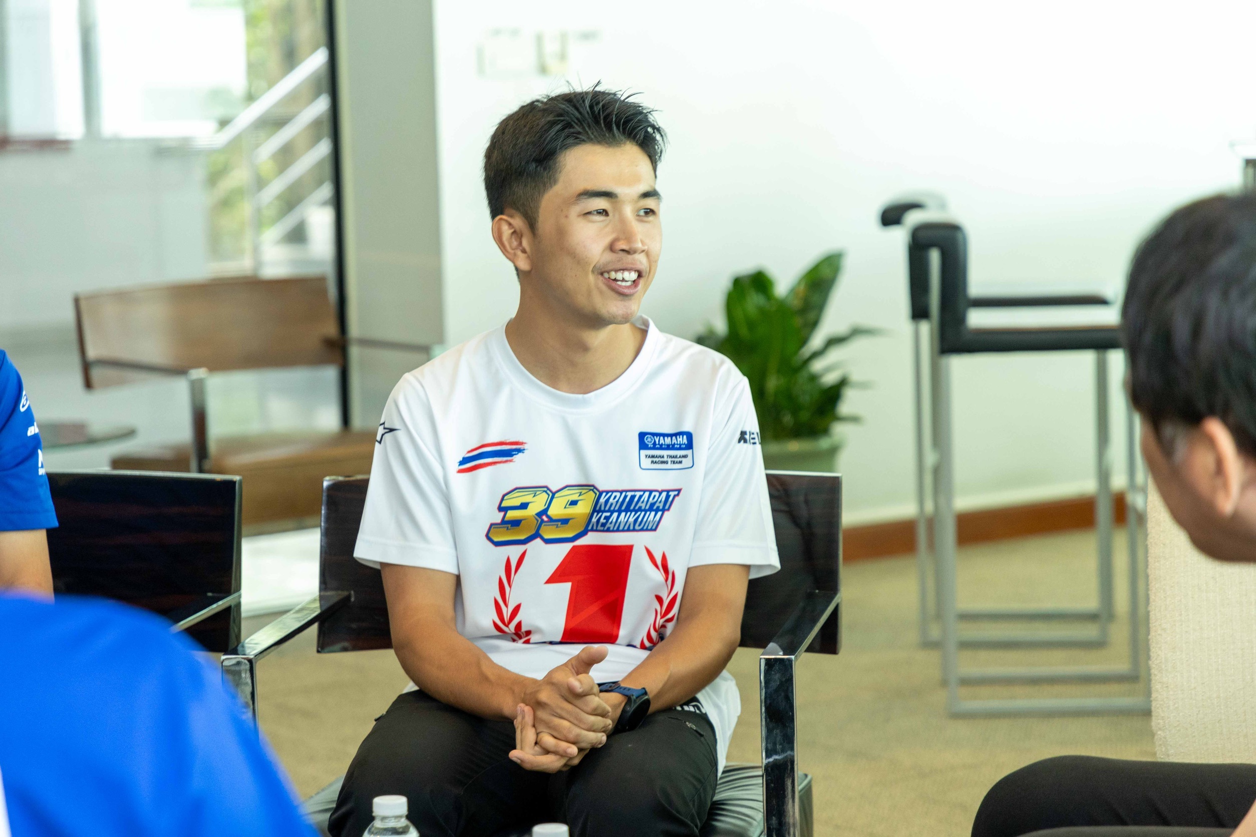 “ไอเดีย” กฤตภัทร เขื่อนคำ แชมป์เอเชีย โร้ดเรซซิ่ง 2026 เข้าพบผู้บริหารไทยยามาฮ่า พร้อมมอบของที่ระลึกแทนคำขอบคุณ